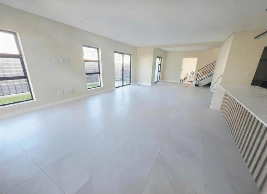3 Bedroom Property for Sale in Sandown Western Cape